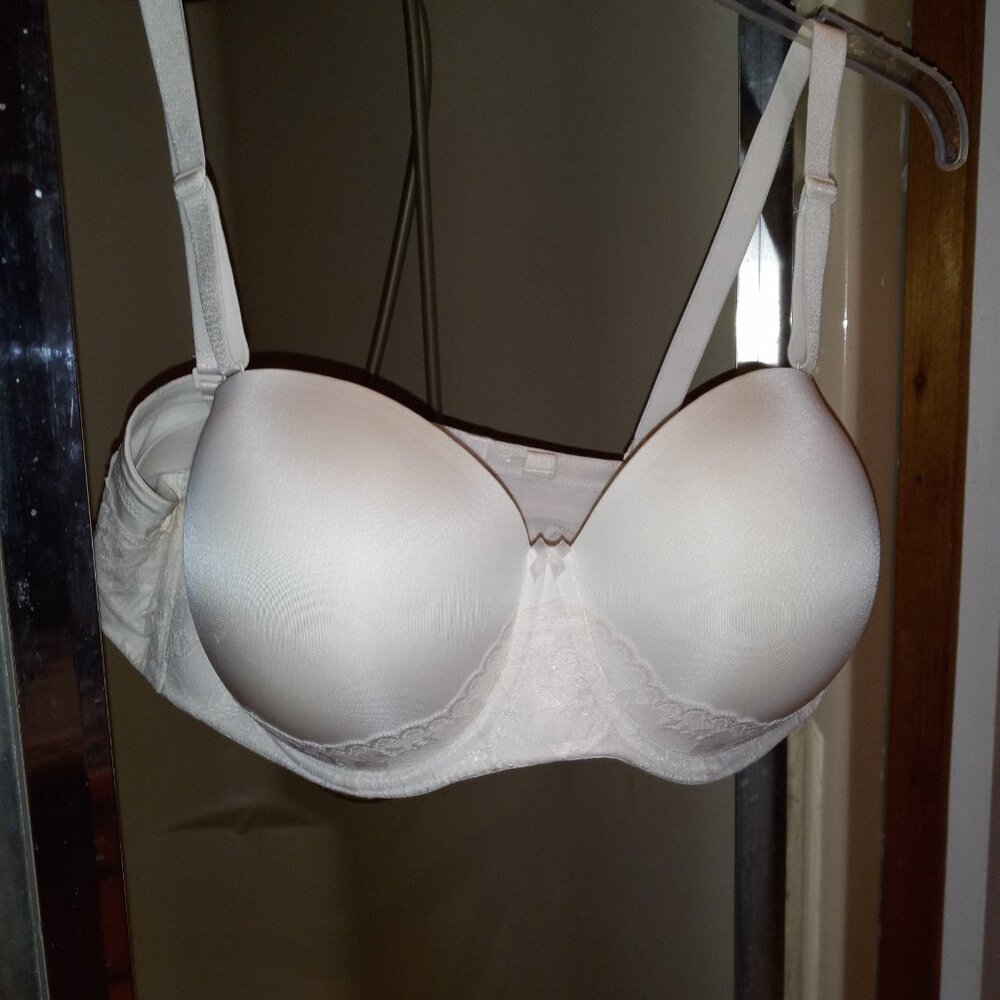 Torrid Curve push up strapless (convertable) bra white size 46D